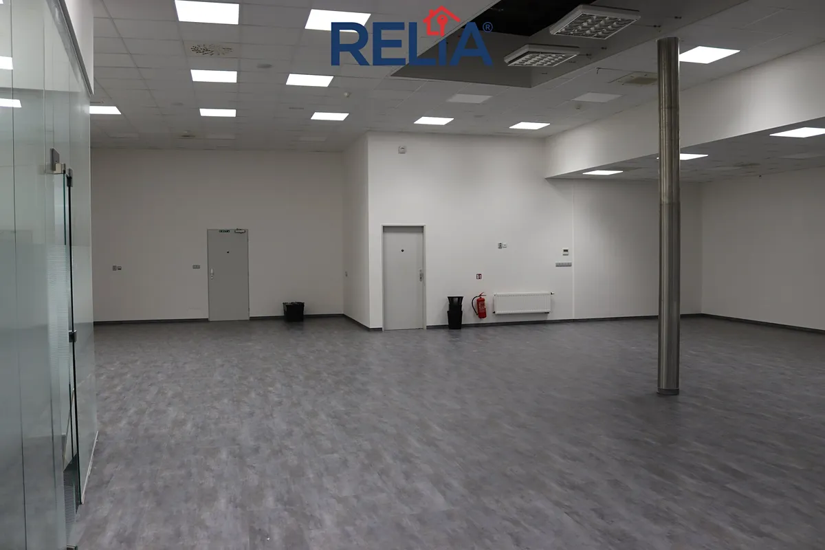 Pronájem obchodního prostoru 277 m²